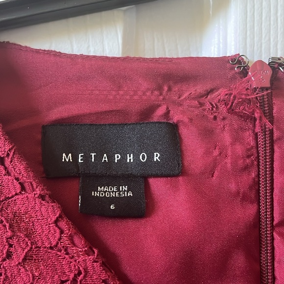 Metaphor Sleeveless Red Lace Dress - Picture 2 of 6